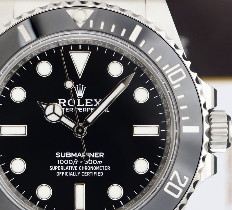ROLEX Mens Stainless Steel Submariner 41 Black Dial w/ Card Model 124060