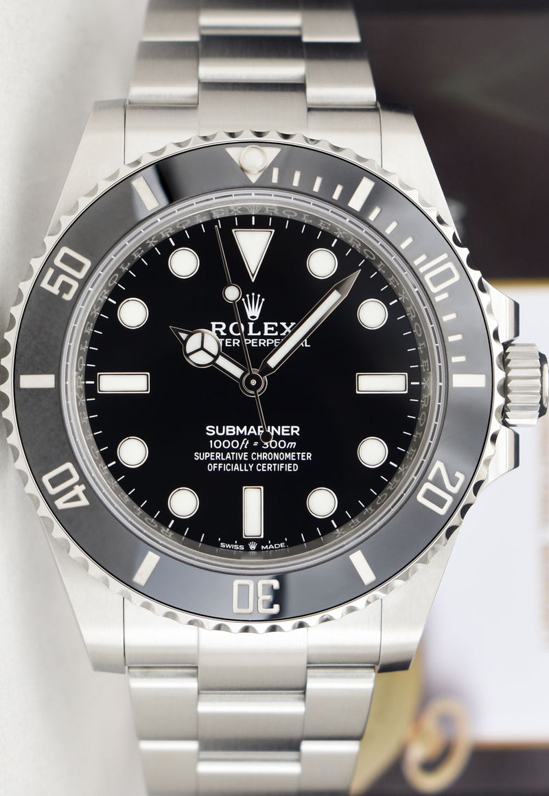 ROLEX Mens Stainless Steel Submariner 41 Black Dial w/ Card Model 124060