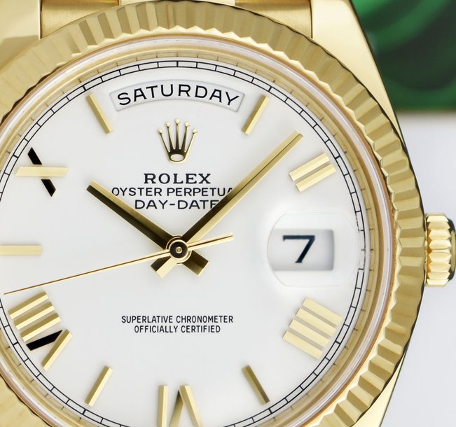 ROLEX 40mm 18kt Gold Day Date 40 President White Roman w/ CARD 228238