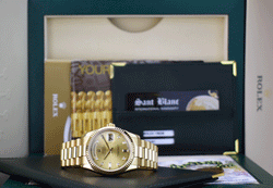 ROLEX 18kt Gold Day Date President Champagne Diamond Dial Fat Buckle Model 118238