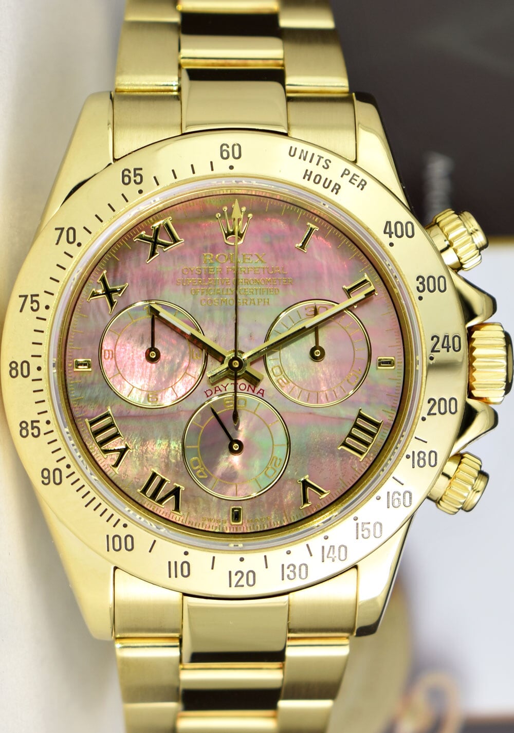 ROLEX Mens 18kt Gold Daytona Tahitian Mother Of Pearl Roman